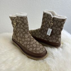 Coach Isa Boots New With Tags 