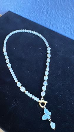Necklace Pearl with butterfly charm