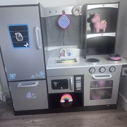 Play Kitchen