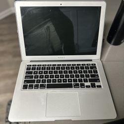 2017 MacBook Air 13” – Great Condition!