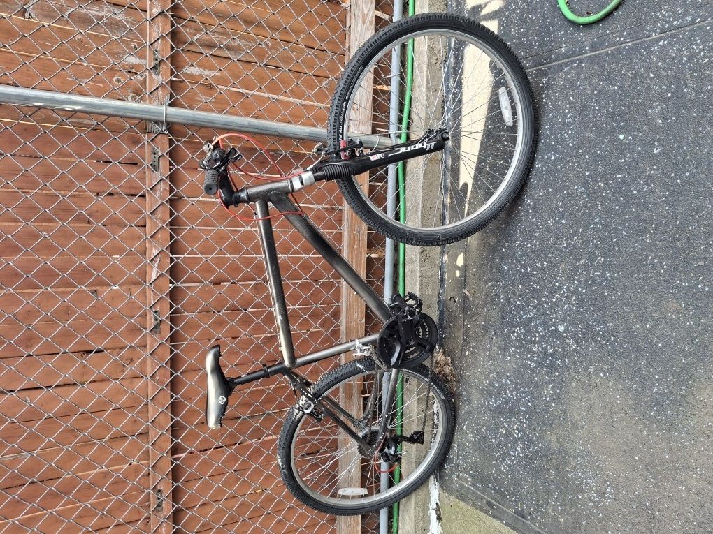 Trek 4300 Mountain Bike For Sale 54cm - MEDIUM
