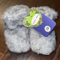 New  Baby Gray Cozy Winter Infant Shoes Size 19/ Size2