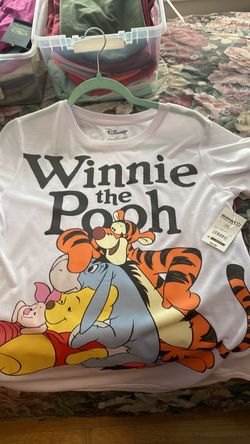 Disney Winnie the Pooh T-shirt. New large.