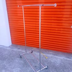 🚨 Clothes Rack 🚨