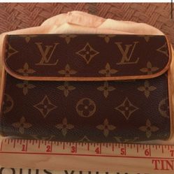 Louis Vuitton Cangurera Pochette