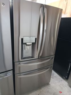 L/G refrigerator stainless steel ♦️ everything works good 💯2️⃣ months warranty 📌