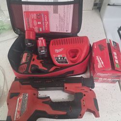Milwaukee Tools 