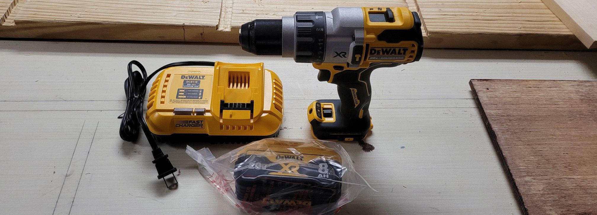 Dewalt 1/2" Hammerdrill with Battery and Charger