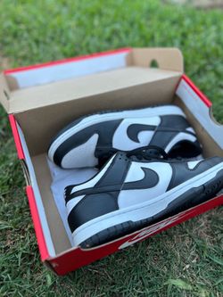 Panda dunks