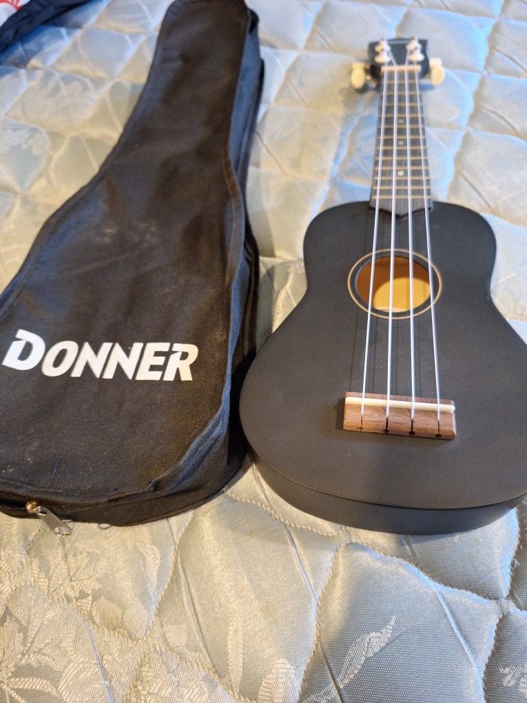 New Donner Ukulele 