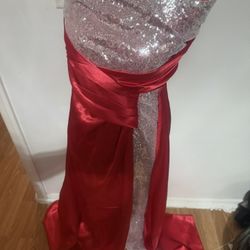 Very elegant dress, size M, in beautiful shine