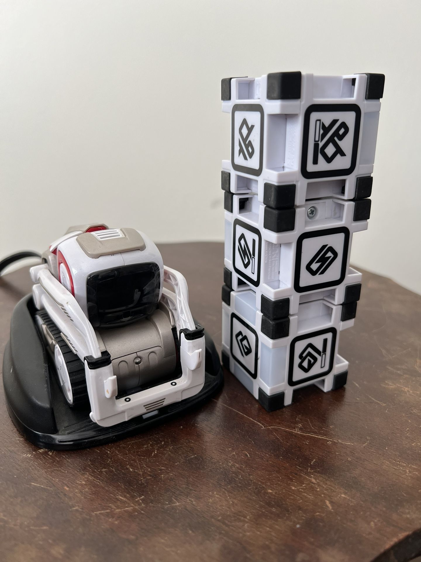 Anki Cozmo Robot Complete