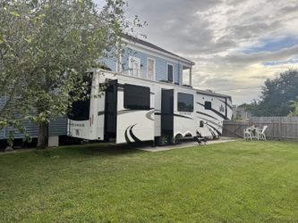 2021 Redwood 4150RD Luxury Fifth Wheel — $69,000 OBO