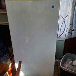 Upright Freezer 11 Cubic Ft $70 Or Best Offer