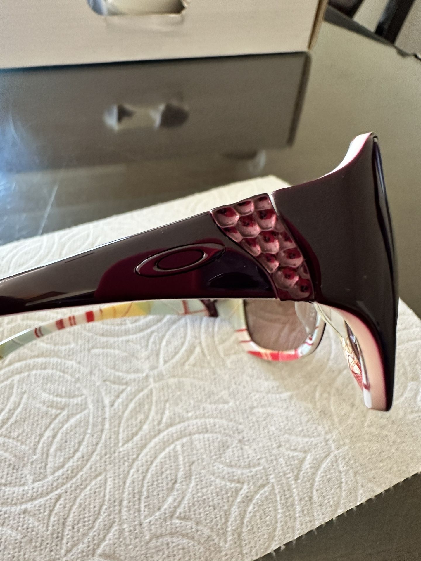 Oakley Discreete Sunglasses *New No Box*