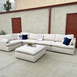 LIKE NEW! Cream 6 Piece CLOUD Modular Sectional Couch (FREE DELIVERY 🚚)