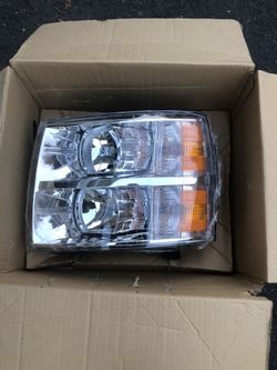 Chevrolet Silverado Head light $75 B.O