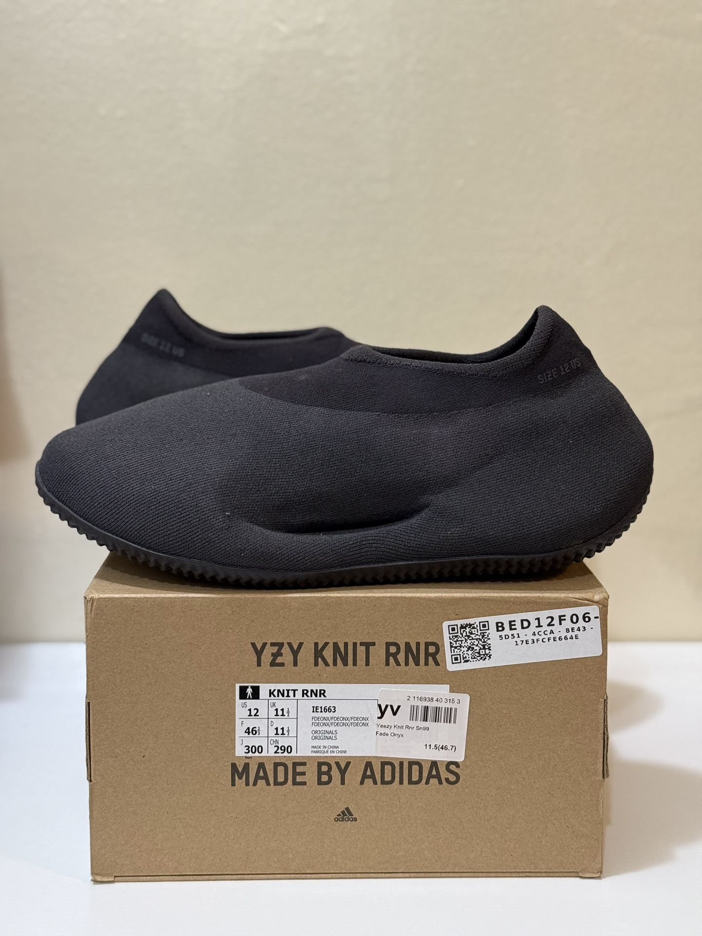 Yeezy Knit Runner "Faded Onyx" - Size 12