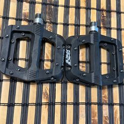 RACE FACE CHESTER 9/16 PEDALS