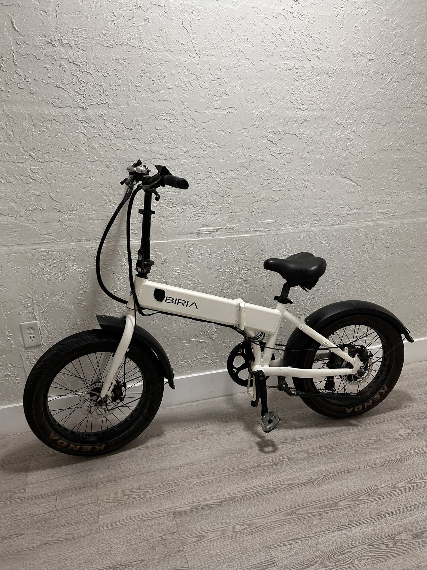 Biria Ebike (NEED GONE CAN NEGOTIATE)
