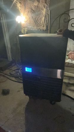 Lil ice matchine