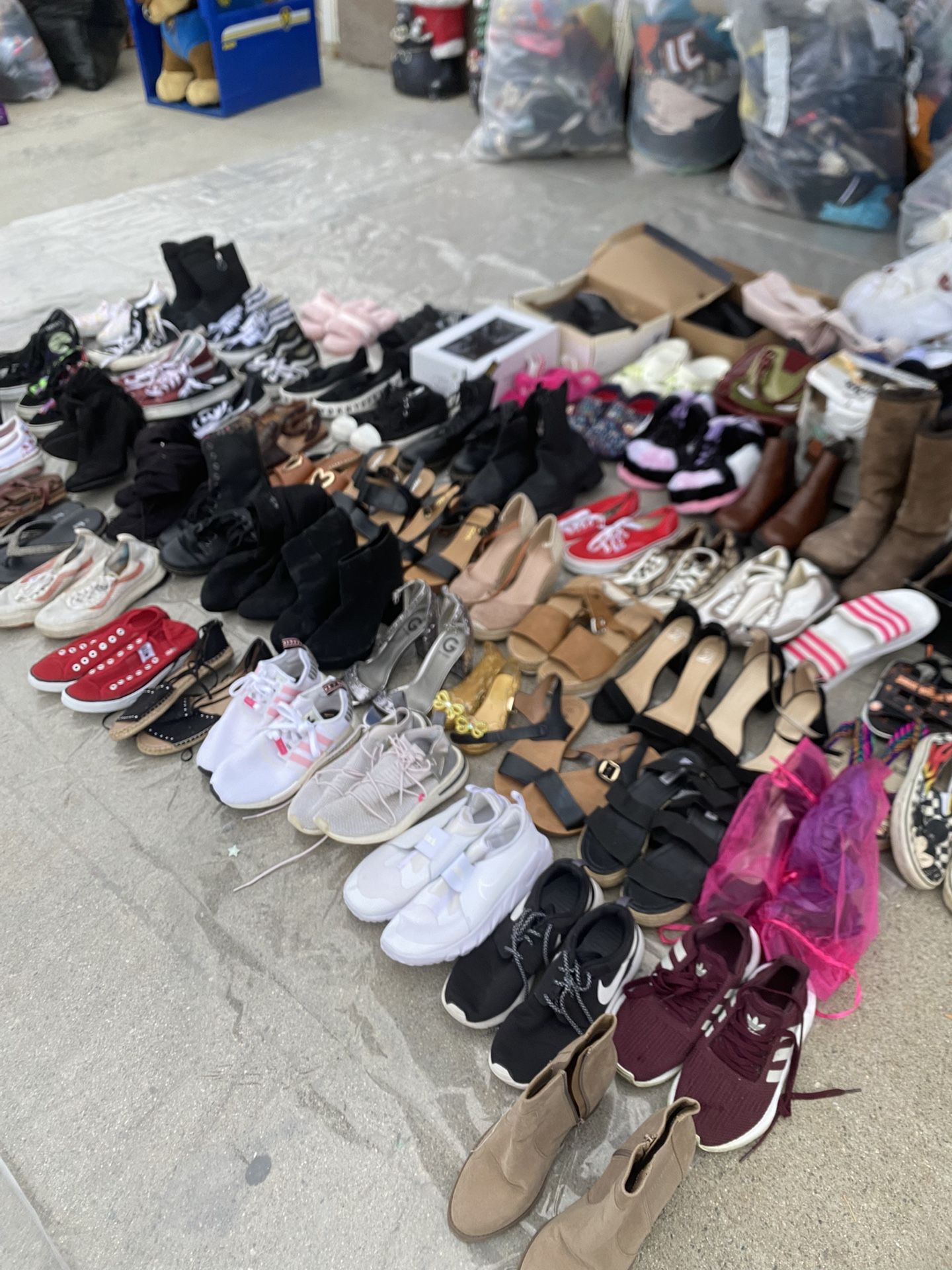 YARD SALE IN GARDEN GROVE, CA. 