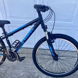 Trek 820 hardtail deals