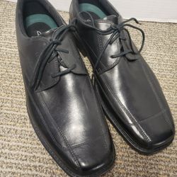 Clarks Men's Dress Shoes. Size 11.5