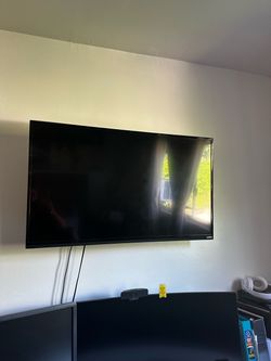 📺 40” Vizio Smart TV + Fire Stick — Excellent Condition