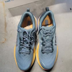 Hoka M BONDI 8