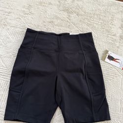 Mondetta Women’s Black Biker Shorts With Pockets Size Medium 