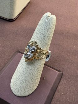 Lady’s fashion initial ring letter L