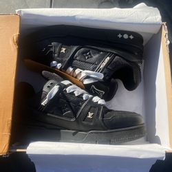 Louis Vuitton Trainer Sneaker 