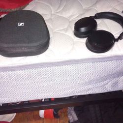 Sennheiser Momentum 4 Headphones 