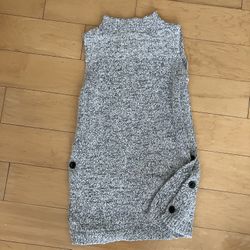 Ann Taylor Pull over sweater/vest medium