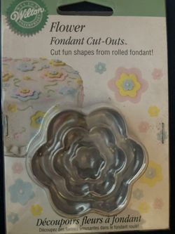 NEW - Wilton Flower Fondant Cut-Outs