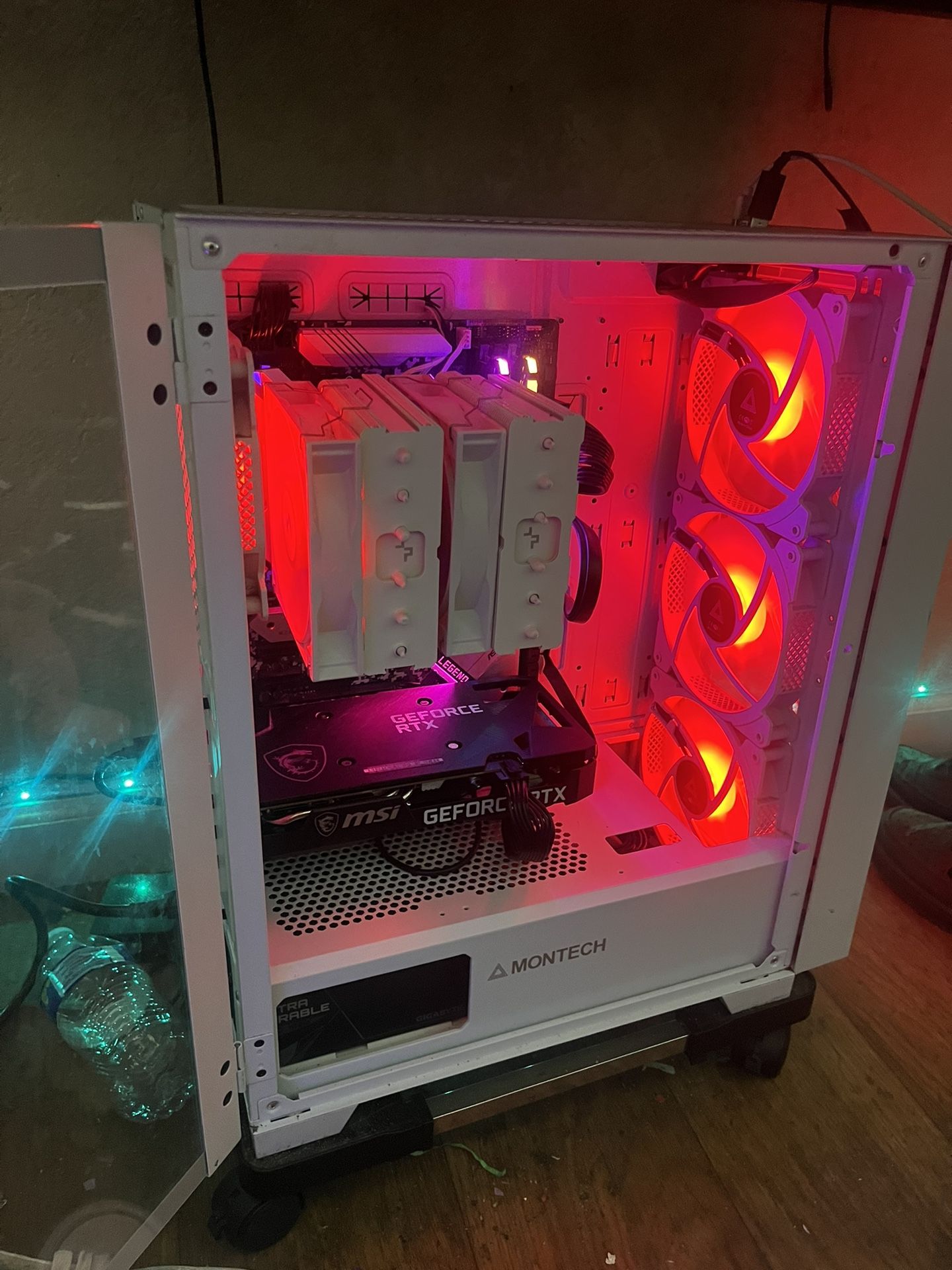 Custom Montech Gmaing Pc ASAP Gone Cash Only