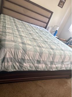 Cal king Bed with Mattress