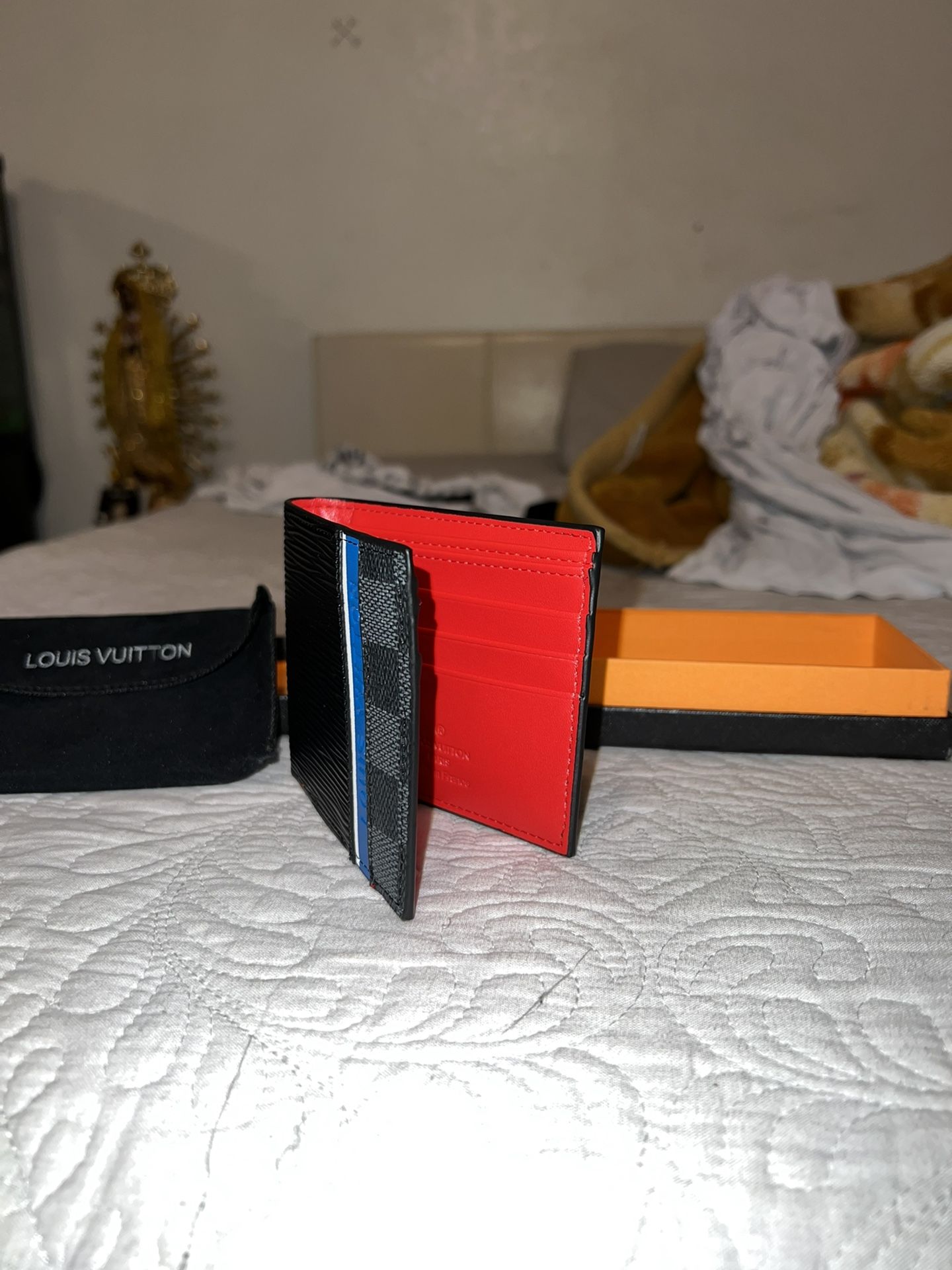 New Louis Vuitton Wallet  with box and Cloth  Esta cartera está nueva de Louis Vuitton Wallet 