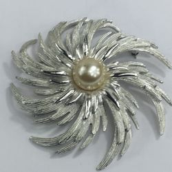 PIN BROOCH 