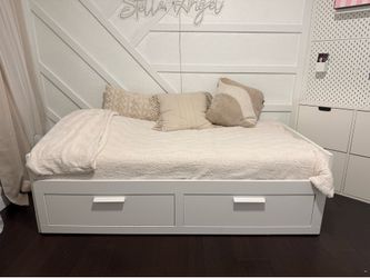 BRIMNES Twin Daybed with 2 drawers/2 mattresses converts to King- white