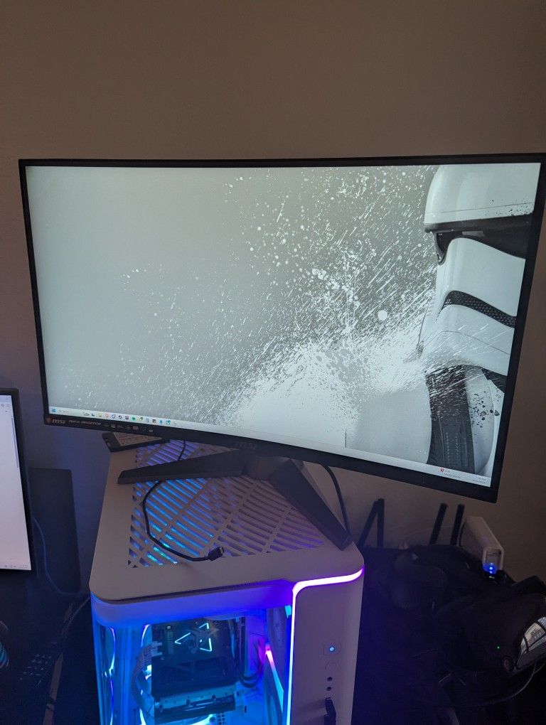 27 Inch Curved Gaming Monitor (MSI Optix MAG27CQ)