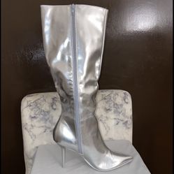 SILVER BOOTS