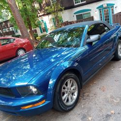 Blue 06 Mustang Deluxe Convertible