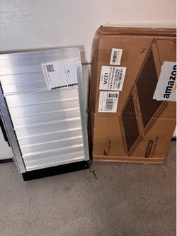 Ramp 2 Ft ( 24” by 29” wide) for steps, curbs, cars, house, pet. Weight limit 600 lbs. Brand new.