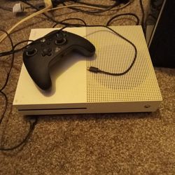 XBOX ONE w/ Controller - All Cables Includ.