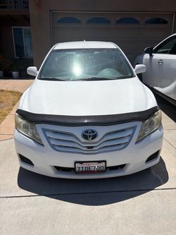 Toyota  Camry LE  white 2011