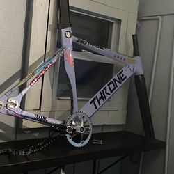 Throne(glasher blue)