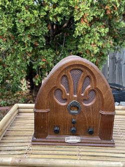 Antique Wooden Radio 