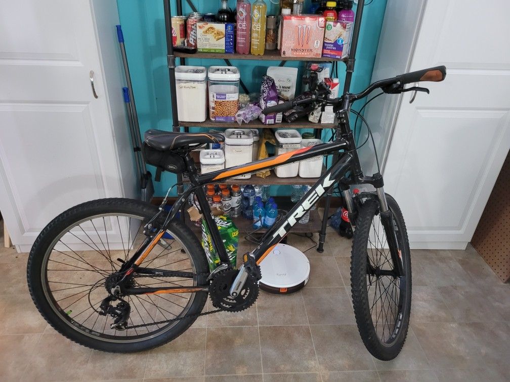 Trek 3500 Mountain Bike